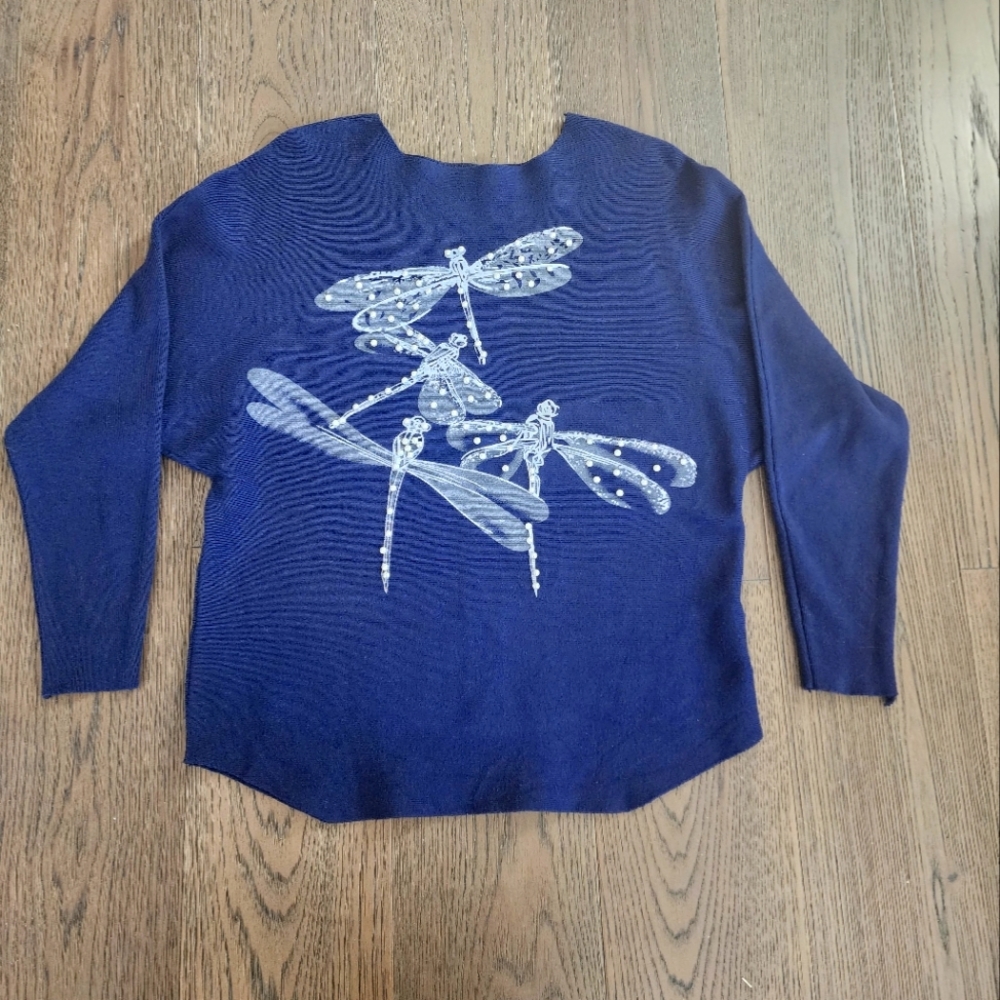 Sweater, size M, color blue, beads
